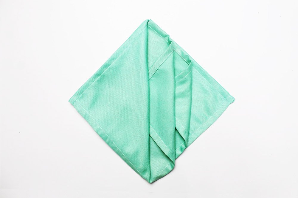 How to fold a Napkin into a Wave - 07