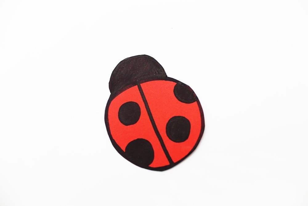 how_to_create_a_ladybug_on_a_leaf_crafts_for_toddlers_step_15