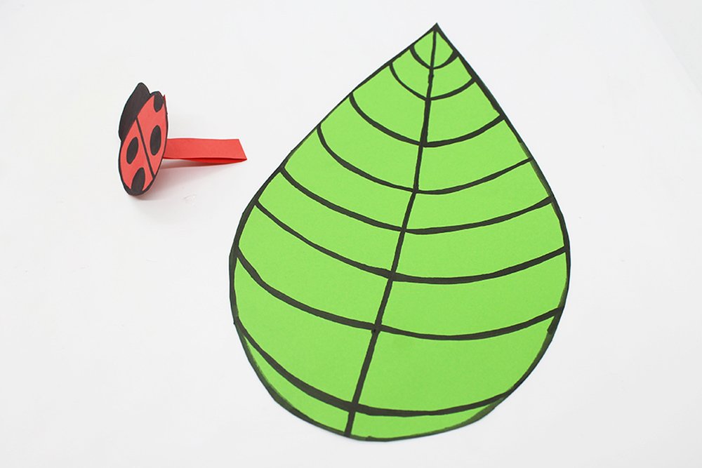 how_to_create_a_ladybug_on_a_leaf_crafts_for_toddlers_step_23
