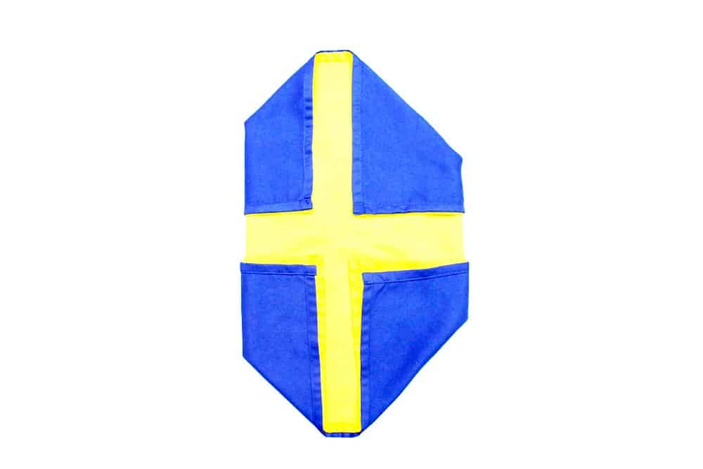 How to Make a Special Napkin Fold (Swedish Flag) - Step 07