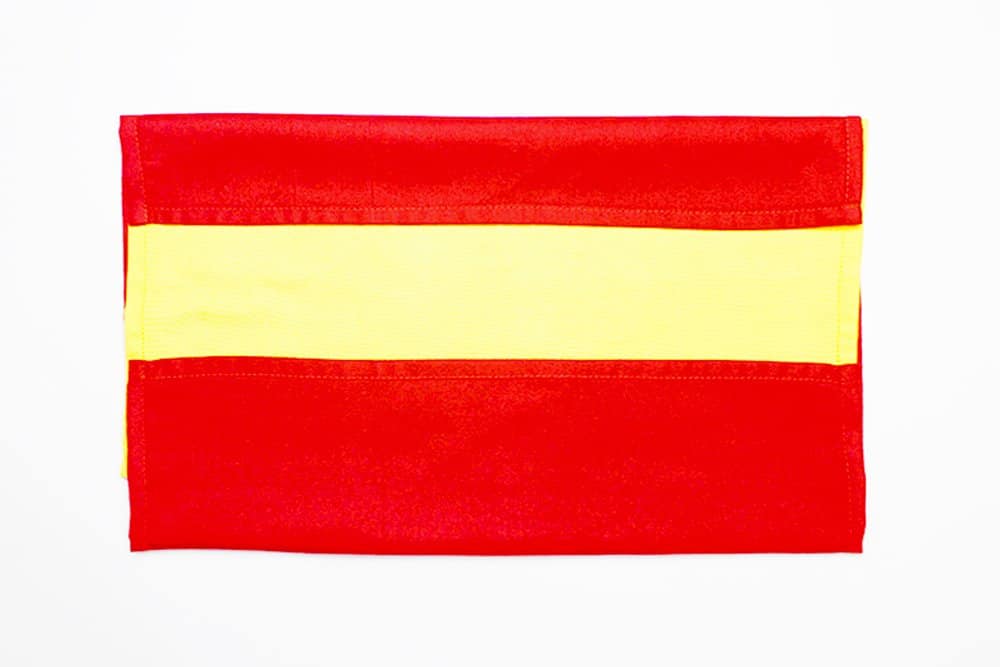 How to Make a Spanish Napkin Flag - Step 04